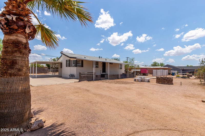 965 Lawson Dr, Apache Junction, AZ 85120