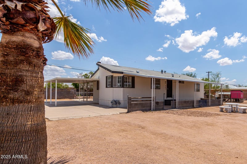 965 Lawson Dr, Apache Junction, AZ 85120