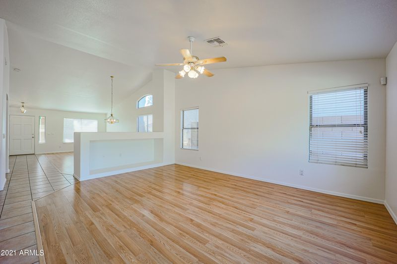 9651 N 85th Dr, Peoria, AZ 85345