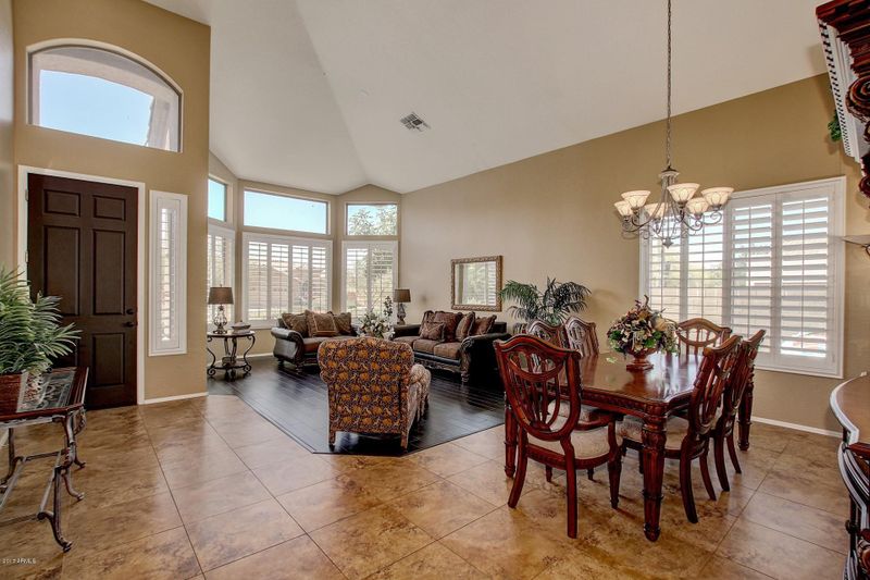 9654 E Greenway St, Mesa, AZ 85207