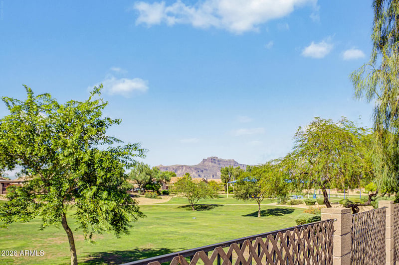 966 E Graham Ln, Apache Junction, AZ 85119