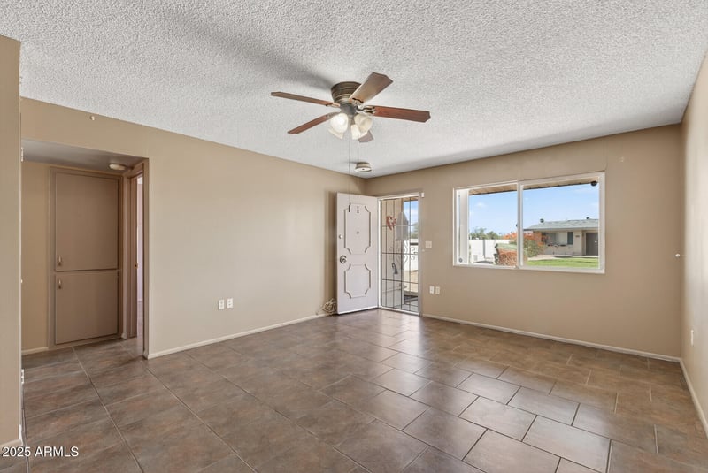 9663 111th Ave, Sun City, AZ 85351