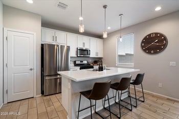 967 109th Dr, Avondale, AZ 85323