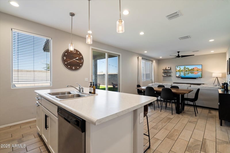 967 109th Dr, Avondale, AZ 85323