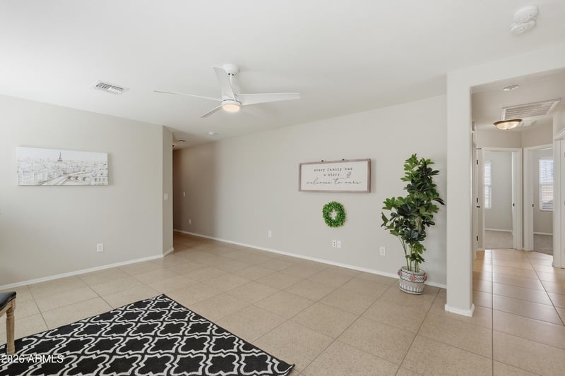 967 Leslie Ave, San Tan Valley, AZ 85140
