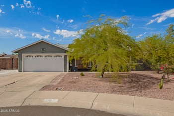 9672 72nd Ave, Peoria, AZ 85345