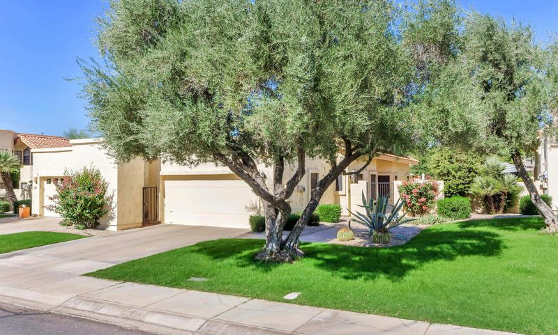 9676 E Sutton Dr, Scottsdale, AZ 85260