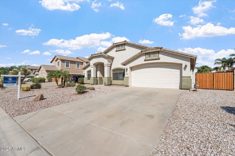 968 Dexter Way, San Tan Valley, AZ 85143