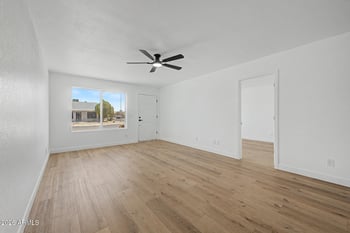 9684 Vogel Ave, Peoria, AZ 85345