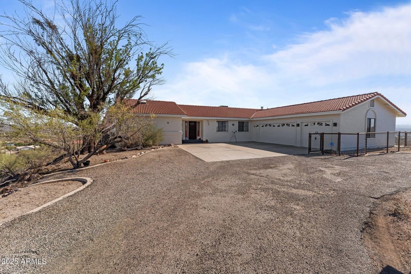 969 Saguaro Dr, Wickenburg, AZ 85390