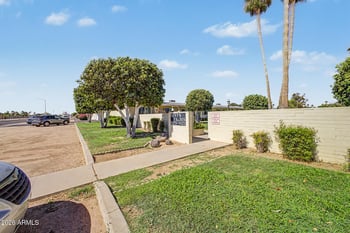 9691 111th Ave, Sun City, AZ 85351