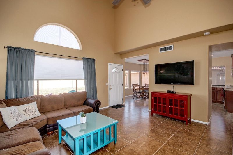 970 E Rockwell Dr, Chandler, AZ 85225