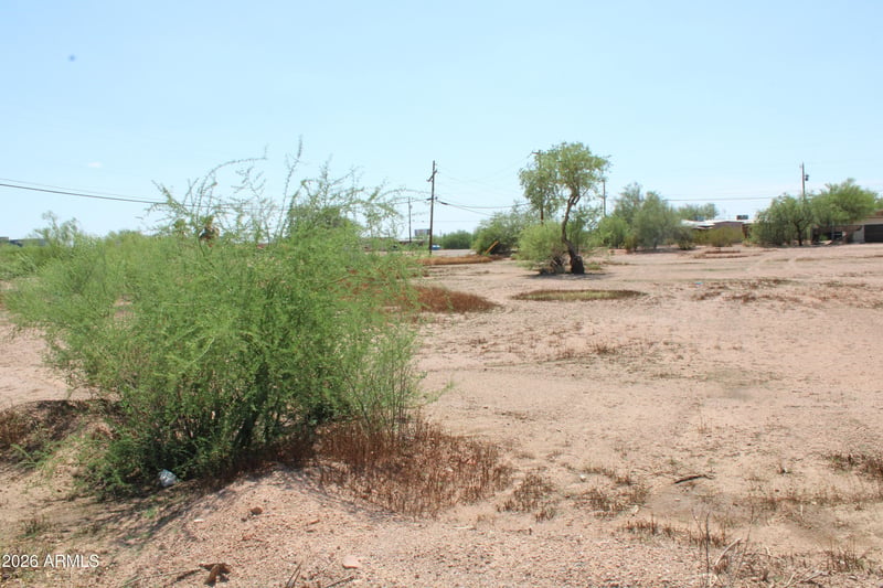 970 Roosevelt St #2, Apache Junction, AZ 85119