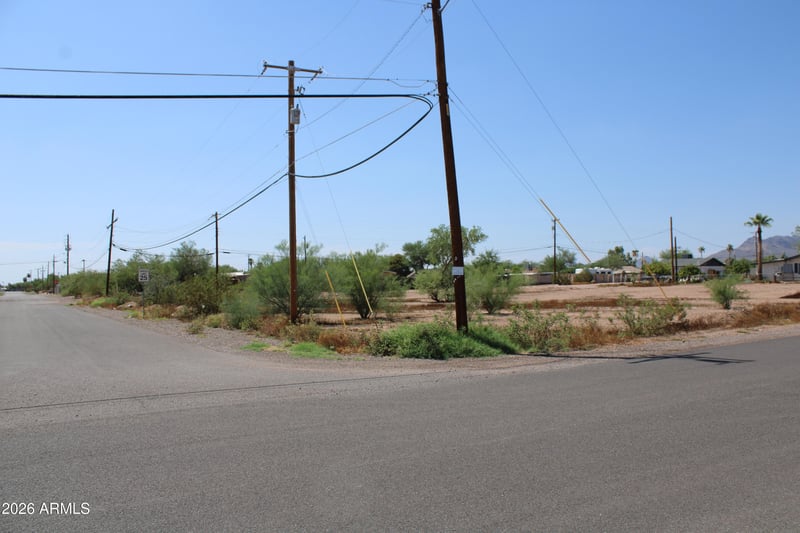 970 Roosevelt St #2, Apache Junction, AZ 85119
