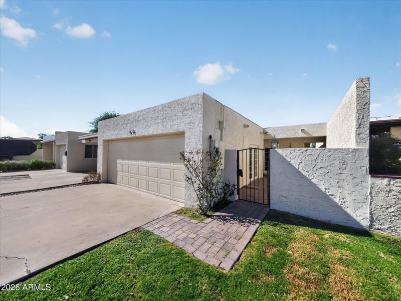 970 W Tulsa St, Chandler, AZ 85225