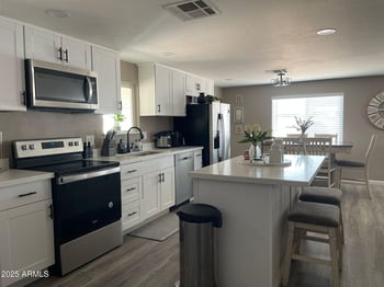 9701 Edgewood Ave, Mesa, AZ 85208