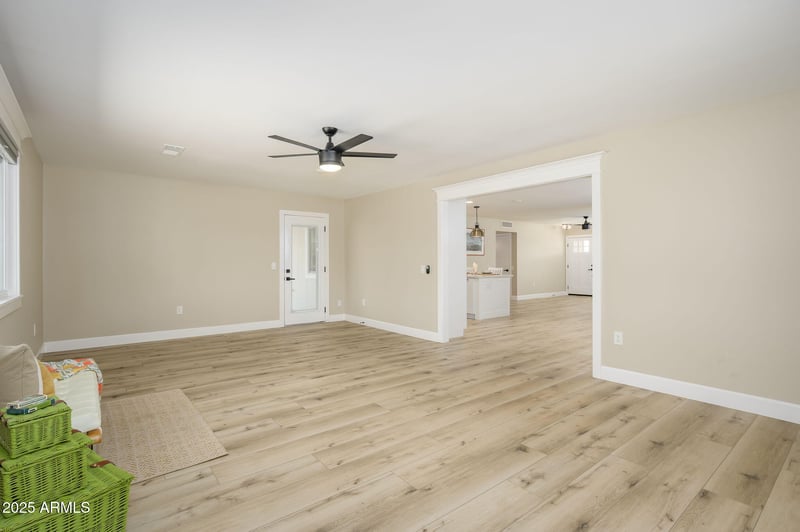 9702 Pineridge Dr, Sun City, AZ 85351