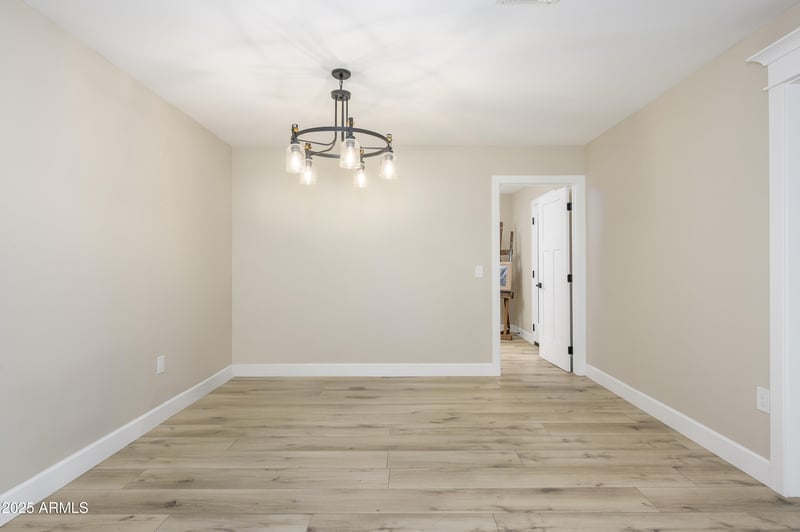 9702 Pineridge Dr, Sun City, AZ 85351