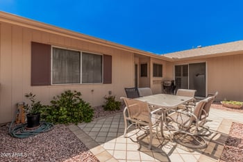 9705 Oak Ridge Dr, Sun City, AZ 85351