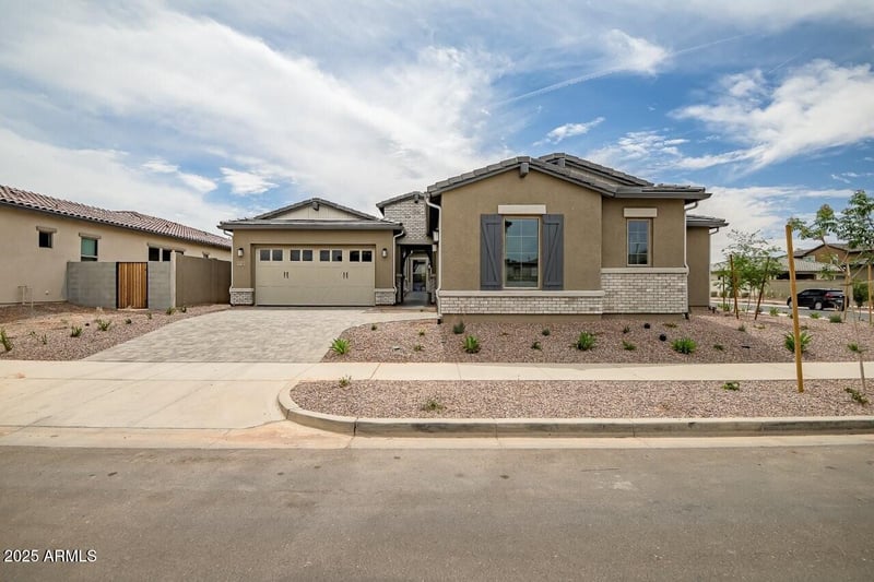 9705 Sector Dr, Mesa, AZ 85212