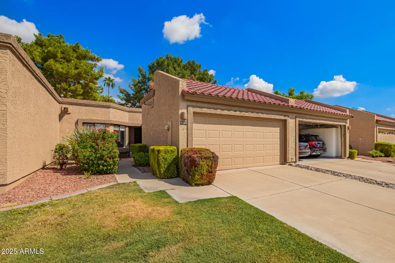 9706 Rimrock Dr, Peoria, AZ 85382
