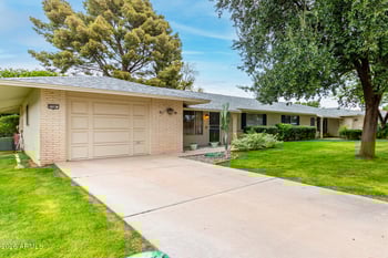 9706 Sandstone Dr, Sun City, AZ 85351