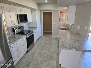9706 Long Hills Dr, Sun City, AZ 85351