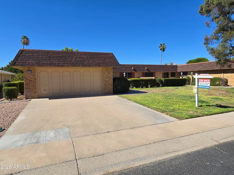 9706 Long Hills Dr, Sun City, AZ 85351