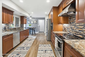 9707 Oraibi Dr, Peoria, AZ 85382