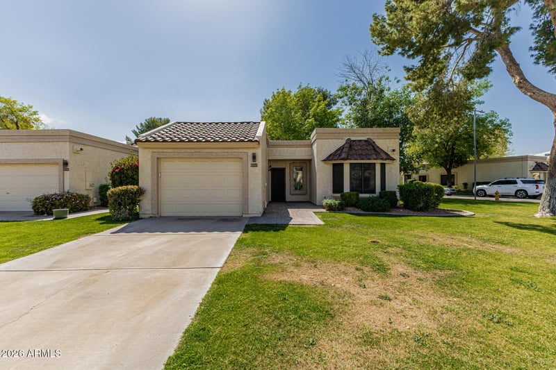 9707 W Kerry Ln, Peoria, AZ 85382