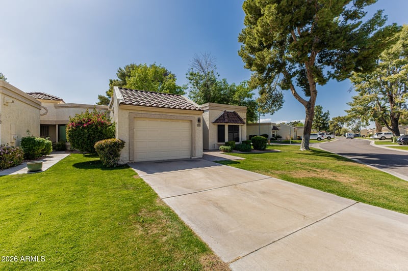 9707 W Kerry Ln, Peoria, AZ 85382