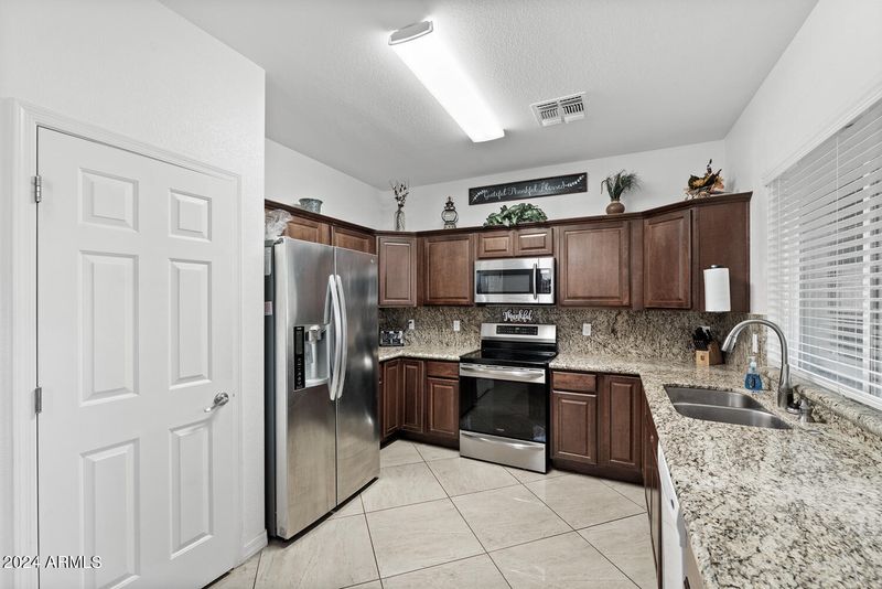 9708 E Javelina Ave, Mesa, AZ 85209