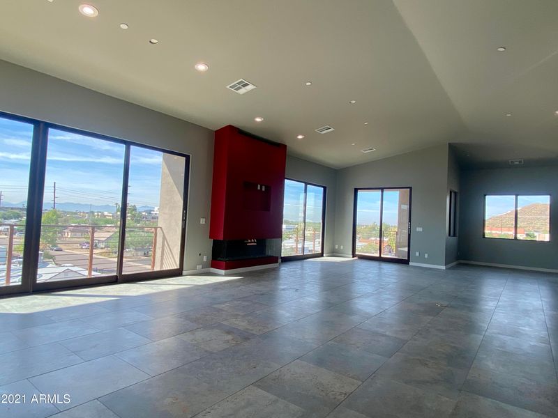 9709 N 5th St, Phoenix, AZ 85020