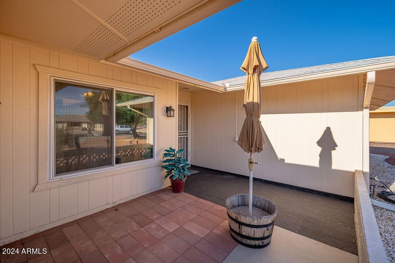 9710 Campana Dr, Sun City, AZ 85351