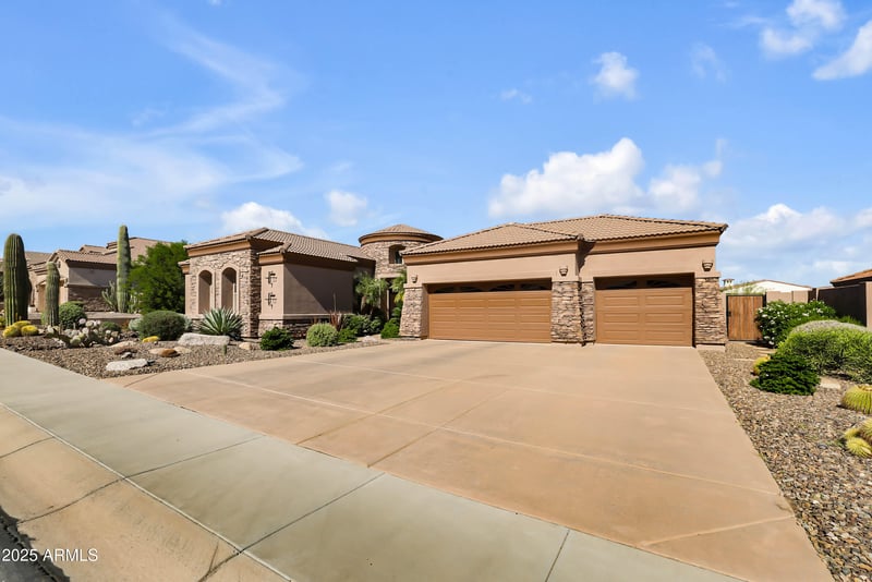 9710 Inglewood Cir, Mesa, AZ 85207