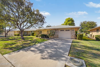 9710 Shasta Dr, Sun City, AZ 85351