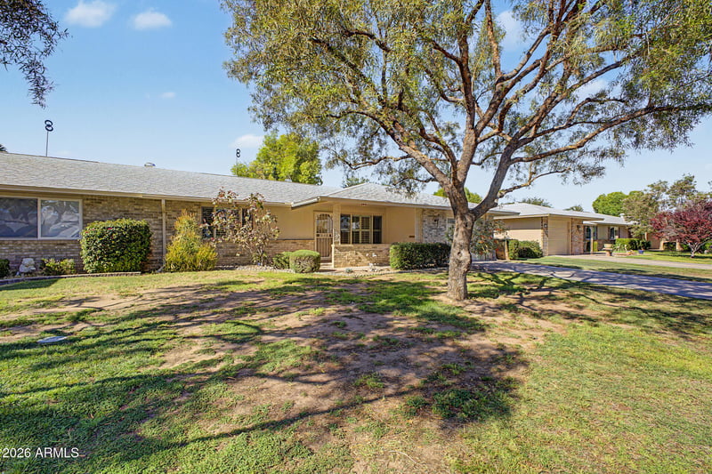 9710 Shasta Dr, Sun City, AZ 85351