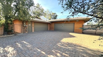 9711 Becker Ln, Scottsdale, AZ 85260