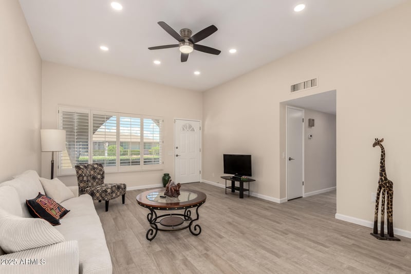 9713 Raintree Dr, Sun City, AZ 85351