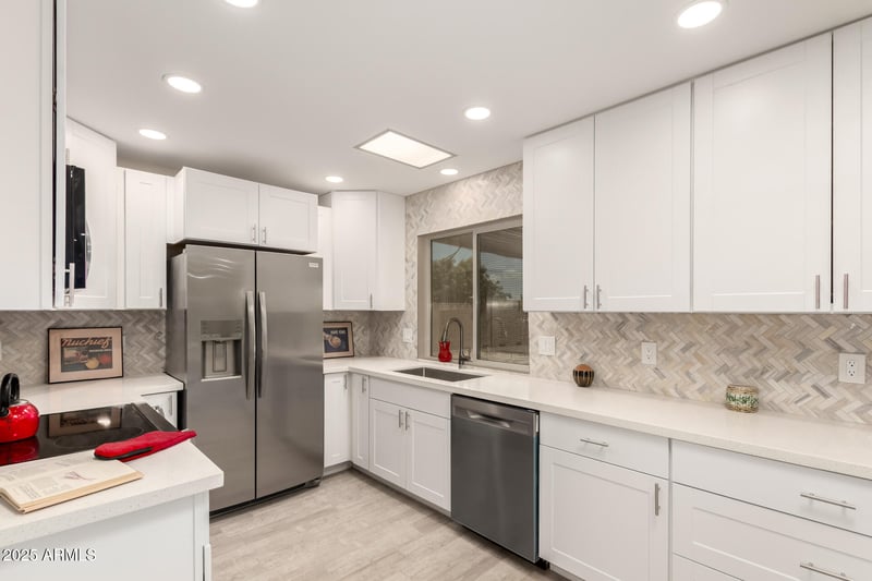 9713 Raintree Dr, Sun City, AZ 85351