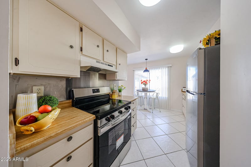 9714 Mockingbird Dr, Sun City, AZ 85373