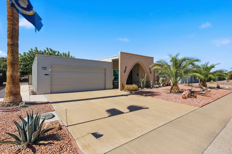 9714 W Brokenstone Dr, Sun City, AZ 85351