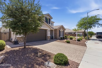 9715 Cashman Dr, Peoria, AZ 85383