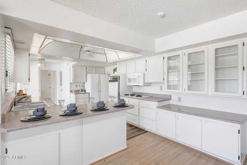 9715 Wrangler Dr, Sun City, AZ 85373