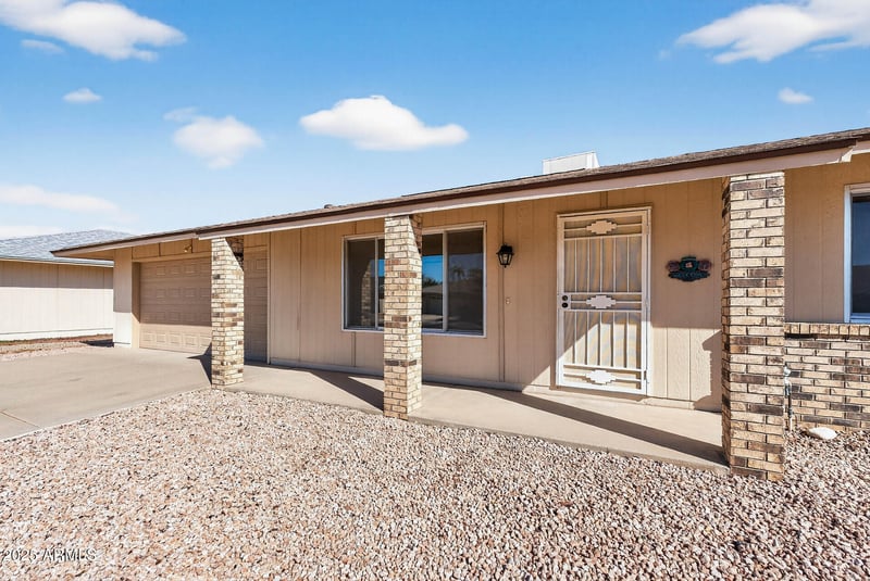 9716 Desert Hills Dr, Sun City, AZ 85351