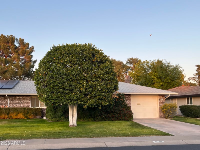 9718 Oak Ridge Dr, Sun City, AZ 85351