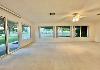 9718 Oak Ridge Dr, Sun City, AZ 85351