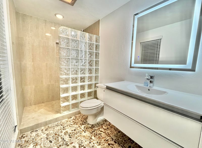 9718 Oak Ridge Dr, Sun City, AZ 85351