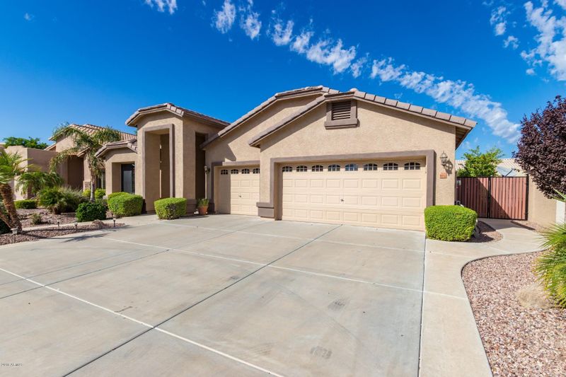 972 E Beechnut Dr, Chandler, AZ 85249