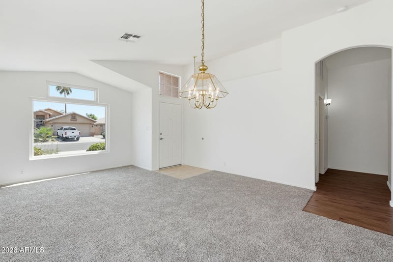 972 E Constitution Dr, Chandler, AZ 85225